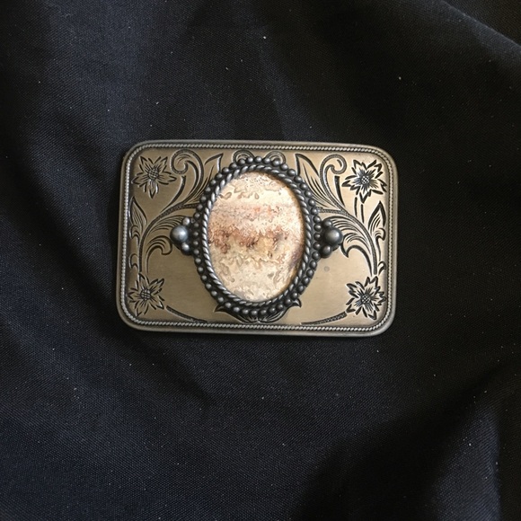 Stone Center Buckle With Floral Border Pewter Tone - Picture 1 of 3